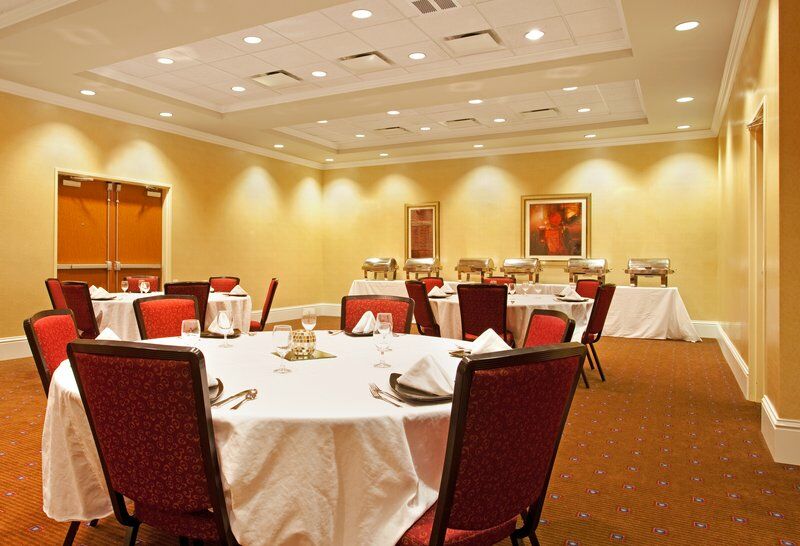 Holiday Inn Aurora North - Naperville By Ihg Екстериор снимка
